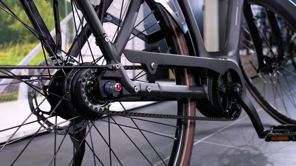 Gazelle Orange C8 Plus HMB 2025 – Image 3