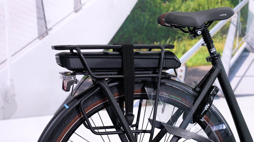 Gazelle Orange C8 Plus HMB 2025 – Image 5